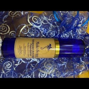 MakeSense Dewy Anti-aging foundation